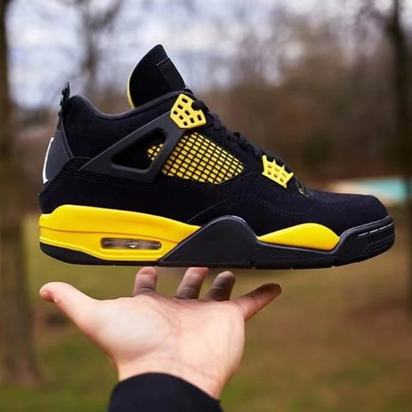 🌸 Air Jordan 4 AJ4 Black and Yellow Thunder Gong 2023 Edition Basketball shoes - Picture 1 of 4